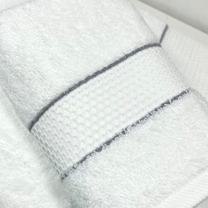 Read more about the article How Custom Towels Can Enhance Your Hotel’s Guest Experience