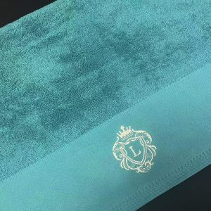 Read more about the article The Role of Color in Custom Towel Design